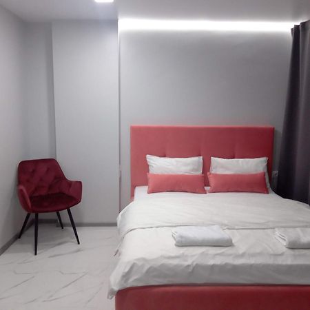 Pure Apartments Vip 2 利沃夫 外观 照片