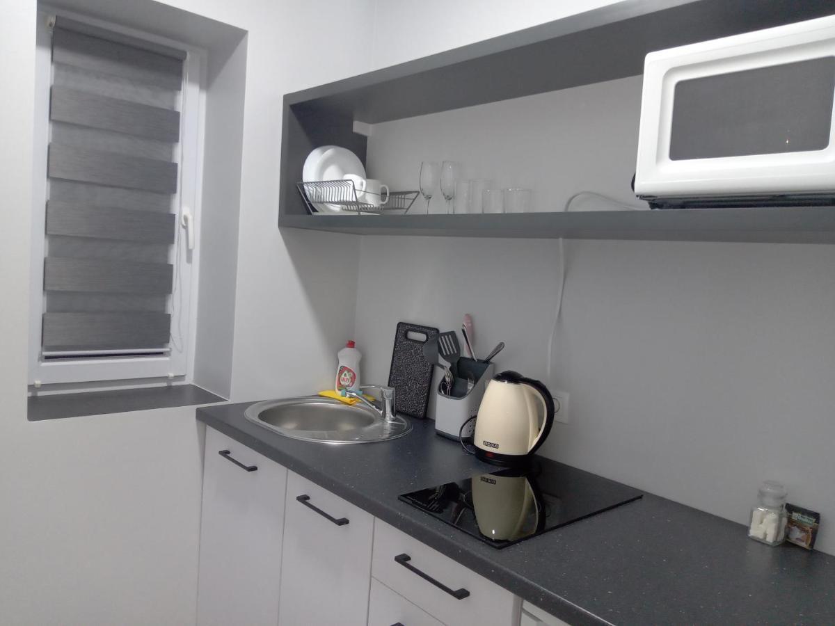 Pure Apartments Vip 2 利沃夫 外观 照片